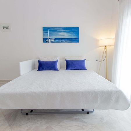 Ilion Luxury Apartments アスプロヴァルタ エクステリア 写真