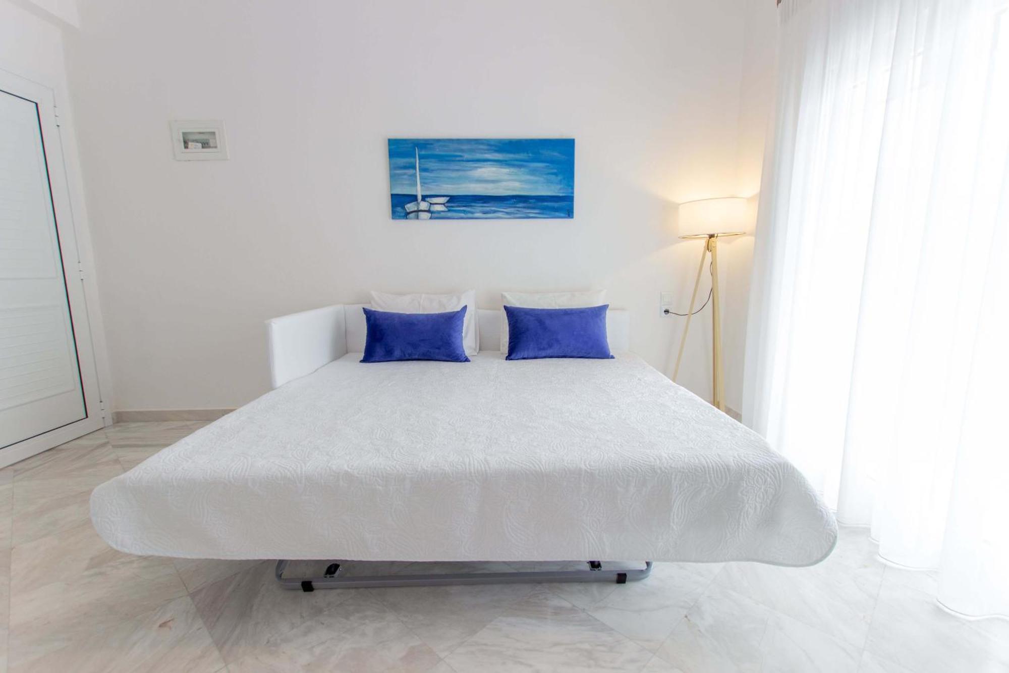 Ilion Luxury Apartments アスプロヴァルタ エクステリア 写真